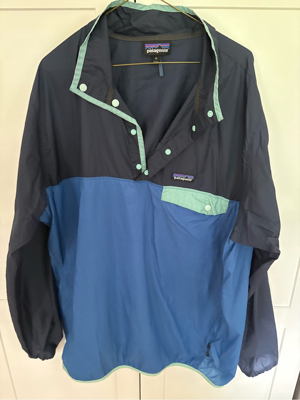 Patagonia Pullover Windbreaker Jacket in Navy, Blue & Mint